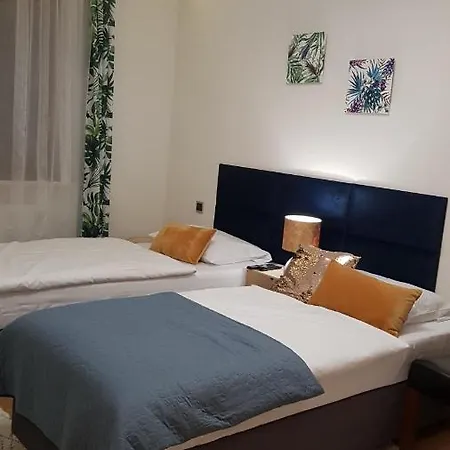 Apartment Stadium *